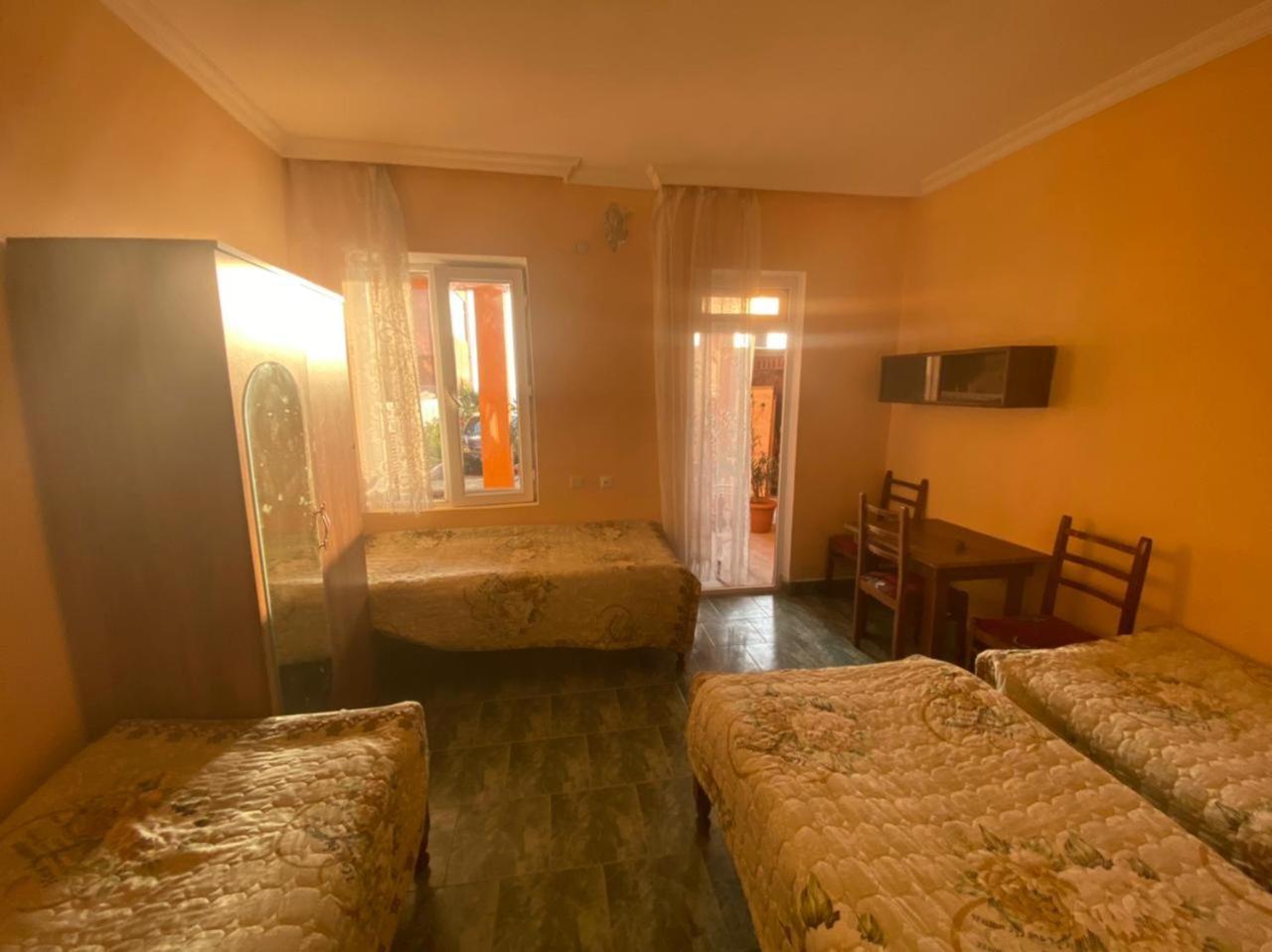 Guest House Orange 科布列季 外观 照片